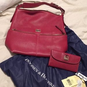 Dooney and Bourke Medium Dillen hobo